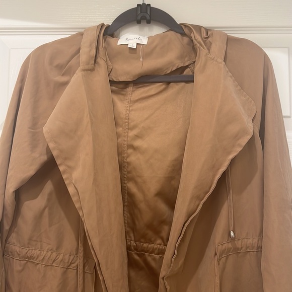 Brown jacket - Picture 2 of 10